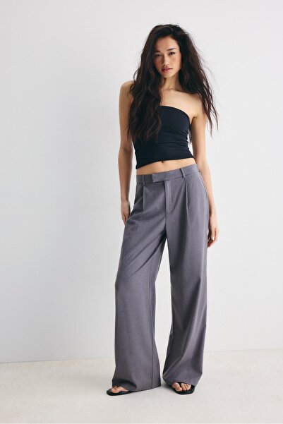 Stradivarius Geniş Paça Kumaş Pantolon