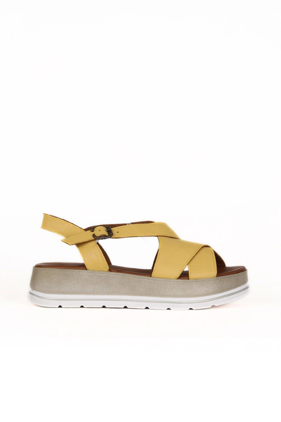 Bueno Shoes Sandale plate de damă din piele galbenă 01we3402