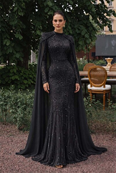 Olcay Pelerin Detaylı Taş ve Pul Bezeli Exclusive Tesettür Abiye Elbise SİYAH...