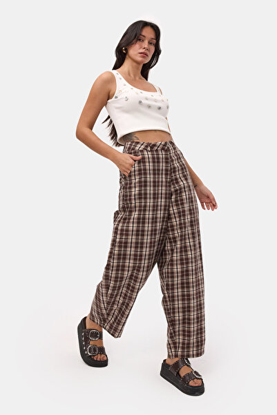 it's basic Women's Coffee Plaid S6-14 Skater Fit Loose Cut Pants