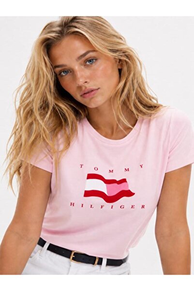 Tommy Hilfiger تي شيرت مطبوع عليه علم من القطن العضوي Reg Flock