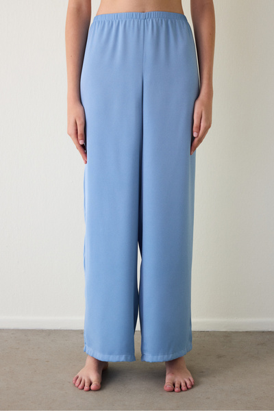 Penti Blauer Luna-Pyjamahose aus Satin mit weitem Bein