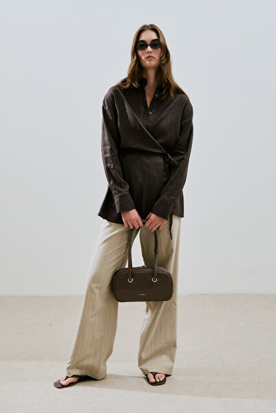 Manuka LEINEN-BINDING DETAIL SHIRT BITTER BROWN