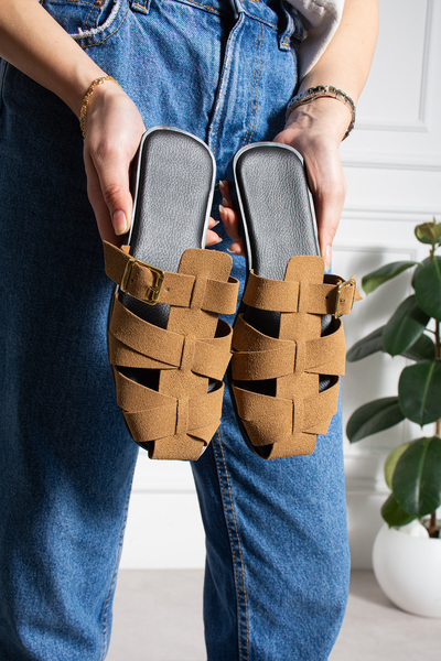 diya shoes Papuci de damă Pimela din piele intoarsa camel cu accesorii aurii ...
