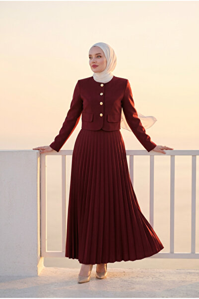 Verona-Gulf طقم جاكيت وتنورة بليسيه