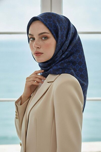Vissona %57 İPEK % 43 VİSKON Twill İpek Monogram Desenli Lacivert Renkli 90x9...