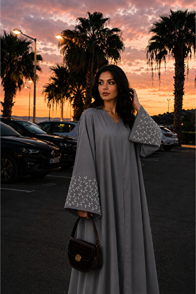 Ophelia Abaya Mara – Elegant & Comfortable Modest Wear for Women