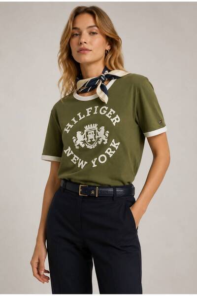 Tommy Hilfiger Varsity Floklu Logolu Tişört