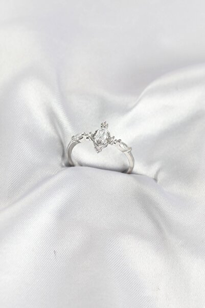 Inure Jewelry خاتم فضي اللون بحجر الزركون طراز عتيق