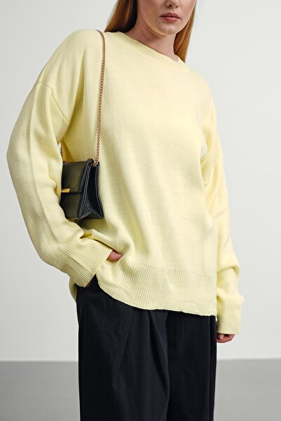Gülce moda Women's Lemon Yellow Crew Neck Soft Textured Oversize Knit Sweater