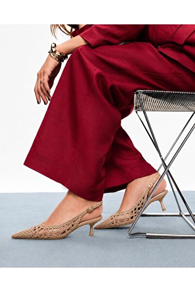Capone Outfitters Laurie Knitted Pointed Toe Mid-Heel Open-Back Women's Shoes
