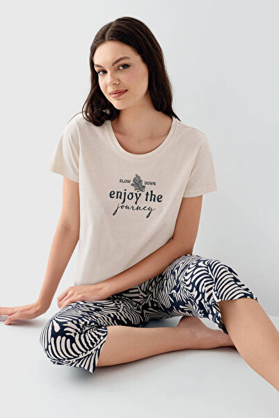 Arnetta Γυναικείο λευκό κοστούμι κάπρι