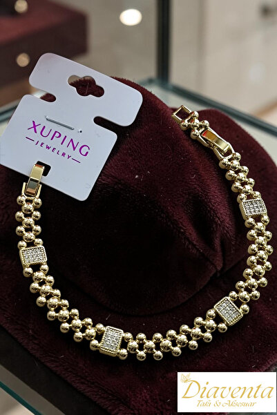 DİAVENTA TAKI VE AKSESUAR Xuping VIP 14K Altın Kaplama Dorikalı Kare Zirkon T...