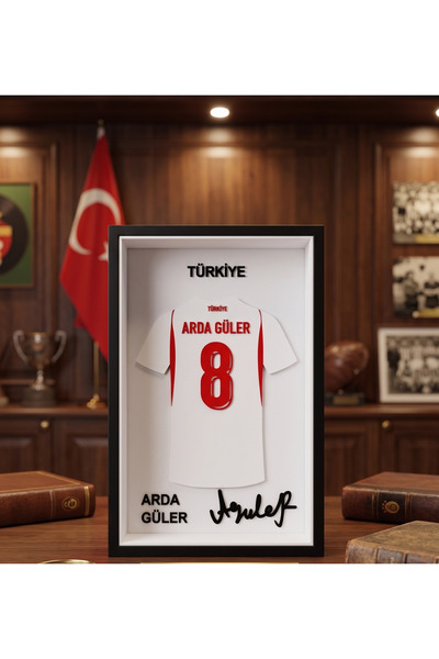 Atölye Arda Güler Ay Yıldız Kırmızı Beyaz Özel Tasarım 3D Forma Tablo
