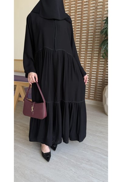Dana Practical Abaya Suitable for Occasions and Work, Made of Royal Internet Fabric, Dark Black Color.