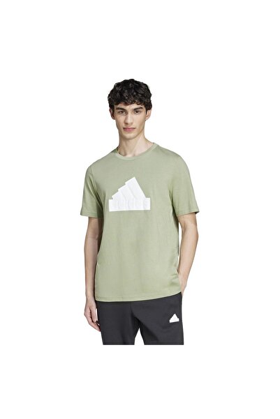 adidas Bărbați& # Tricou cu mânecă scurtă x27: Tricou cu insignă sportivă „Fu...