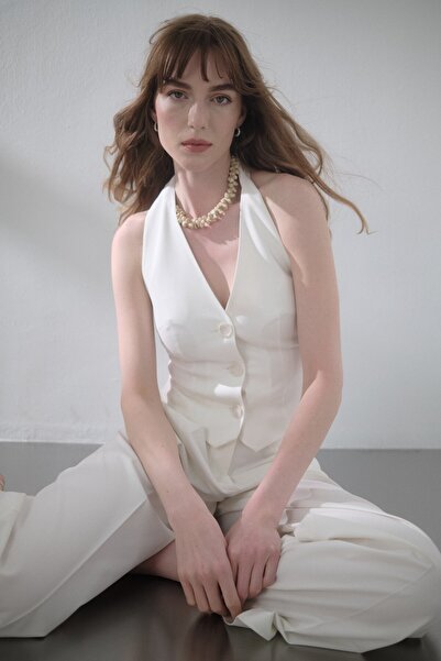 Jusenmia Backless V-Neck Vest Ecru