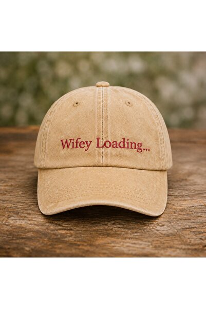WeavedCo قبعة بيسبول مطرزة بتصميم "Wifey Loading" قابلة للغسل بأسلوب عتيق