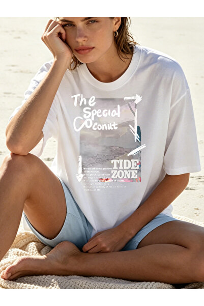 Fleck تي شيرتات نسائية بطباعة جرافيكية خاصة من The Special Coconut Tide Zone ...
