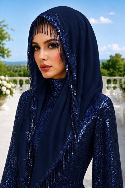 Aişe tesettür Rochie de seară cu pendul în culoarea bleumarin și accesorii pe...