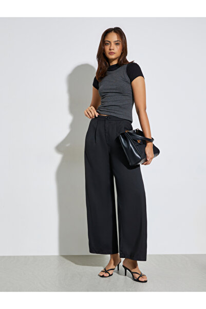 Styli Black Solid Casual Wide Leg Pants