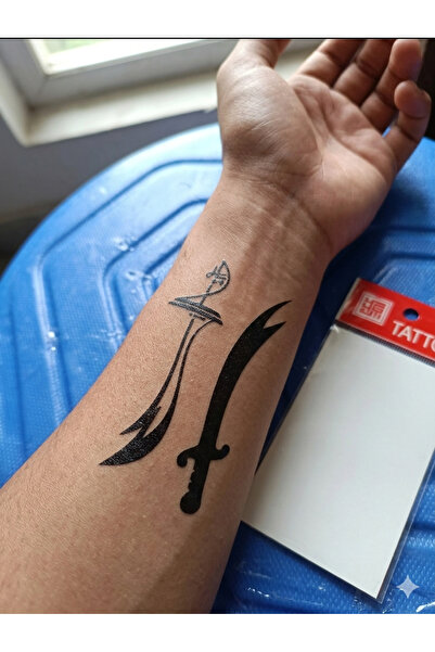 Onur Gümüş 10 gün kalıcı minimal Zülfikar Tattoo dövme