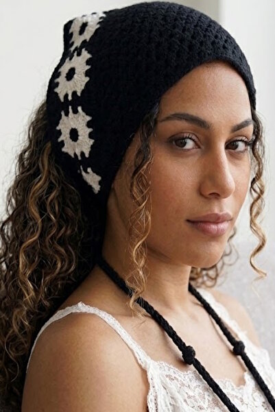 CAŞ DEKORASYON Black Color Floral Motif Knitted Hair Bandana