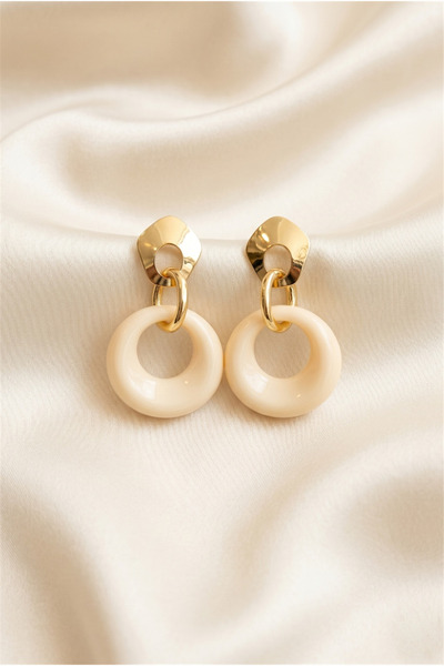 Pelin Aksesuar Ecru Color Geometric Earrings with Ring Detail