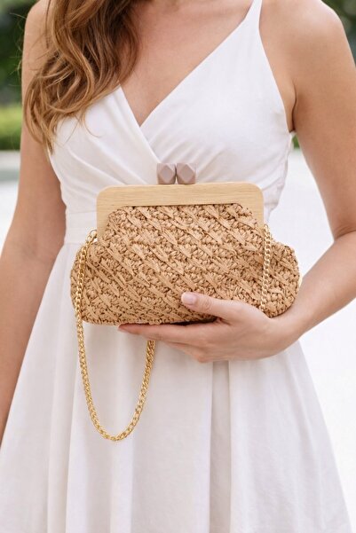 Eluna Gaia Clutch - Ψάθινη Τσάντα Clutch με Ξύλινο Κούμπωμα & Αλυσίδα.