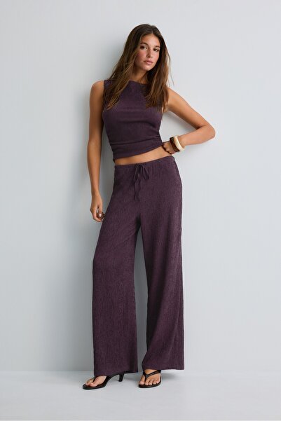 Stradivarius Kırışık görünümlü straight fit pantolon
