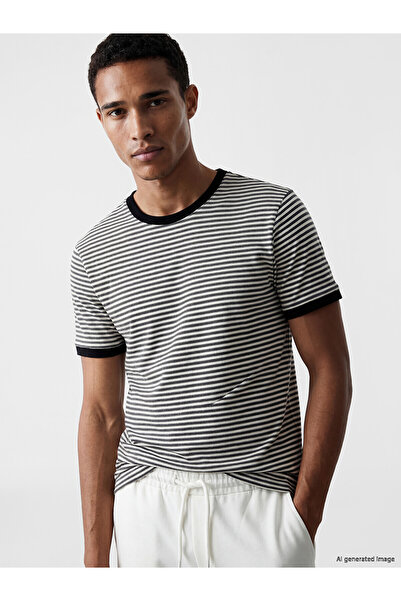 LC Waikiki Peak New Season Crew Neck Striped Combed Cotton Men's T-Shirt