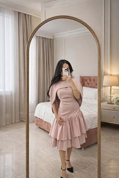 Haifa Fashion فستان ميدي عنابي ووردي بكاب لؤلؤ وتنورة طبقات