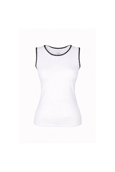 trender Women's tank top - ecru with lace detail