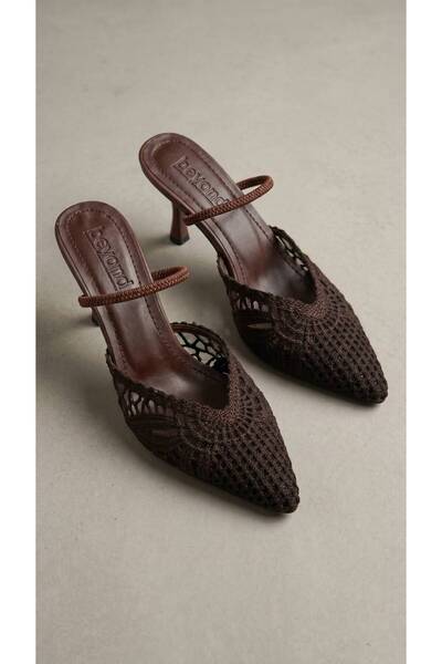 Beyond Women's Brown Knitwear Strappy Pointed Toe Evening Dress Shoes 8.5cm B...