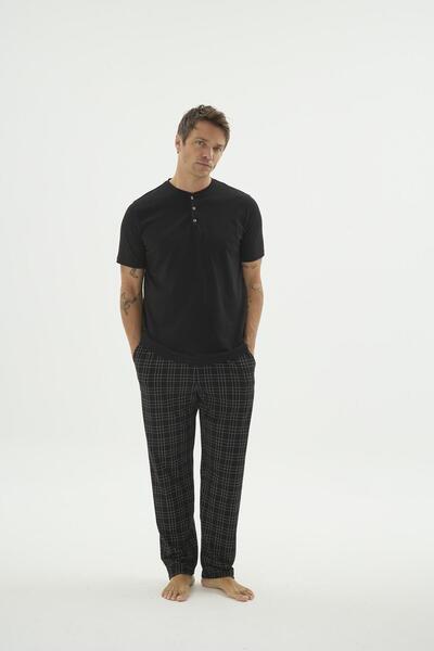 Sevim Men's Half Buttoned Short-Sleeved Plaid Bottom Black Pajama Set C0T9N69