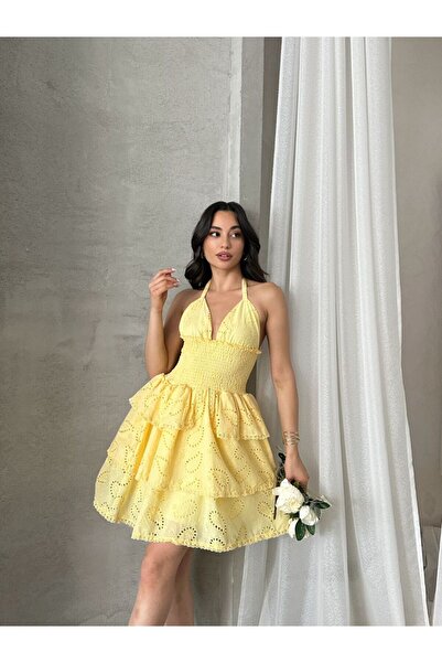 Bella Breeze Rochie mini cu talie detaliată Gipeli, brodată cu flori, în stra...