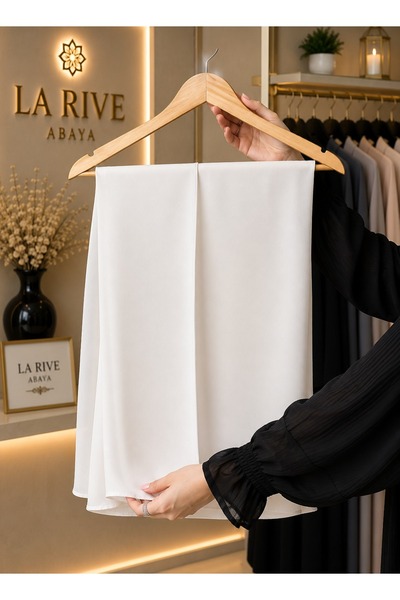 La Rive Luxurious White La Rivet Veil ✨ 🖤