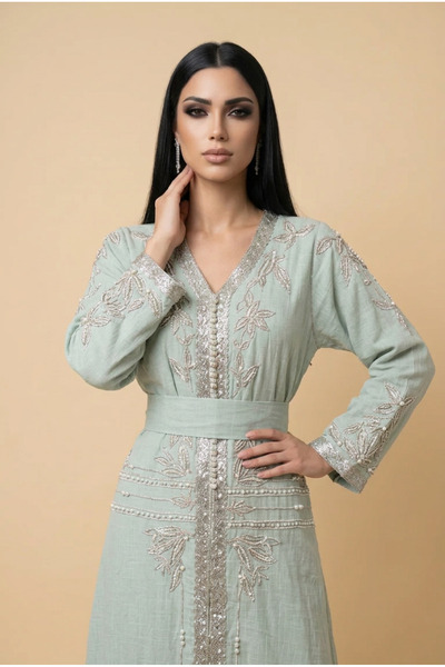 almasa alswda Evening Gown