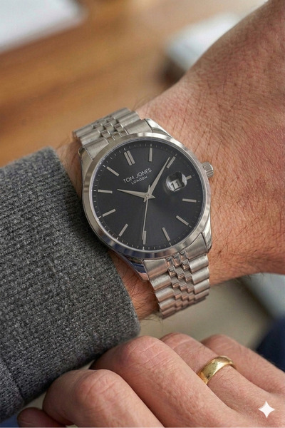 Tom Jones London Special Luxury Classic Design Steel Case Steel Band 2 Year W...