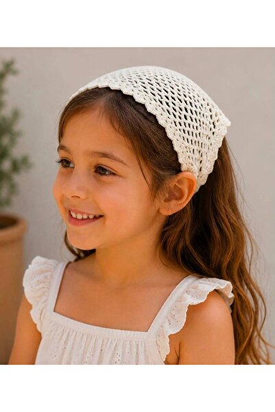 neşeli eller Girl's Hand-Knitted Bandana