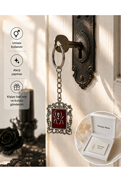 HER ŞEY NOTA www.herseynota.com Gothic Spider Framed Keychain Unisex Vintage ...