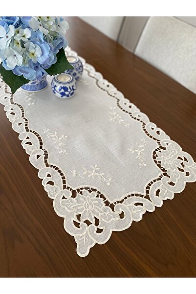 Empressco Krem Renkli Delik İşli Kesme Runner 35x120 cm, şık ve zarif ev dekoru