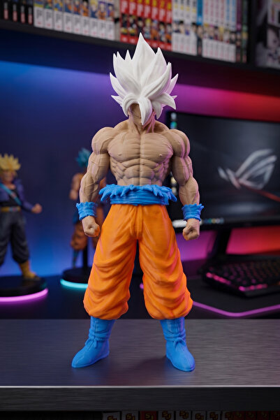 Goku - Dragon Ball Ultra Instinct Goku Figure - Collectible Anime Desktop Object - 20cm