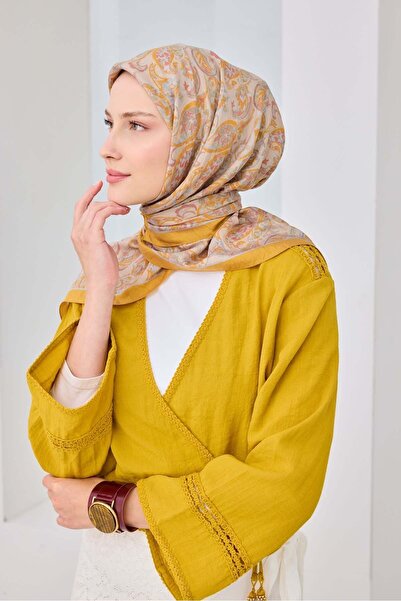 Silk Home وشاح فيلورا أصفر عرقي