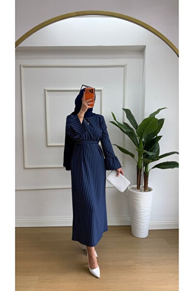 Nisa Nalbantoğlu Striped Belted Hijab Dress