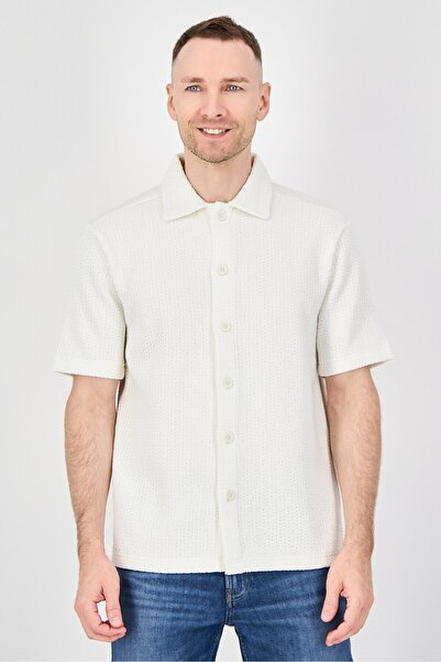 Plenum Studio Men Relaxed Fit Short Sleeve Textured Casual Shirt, Off White