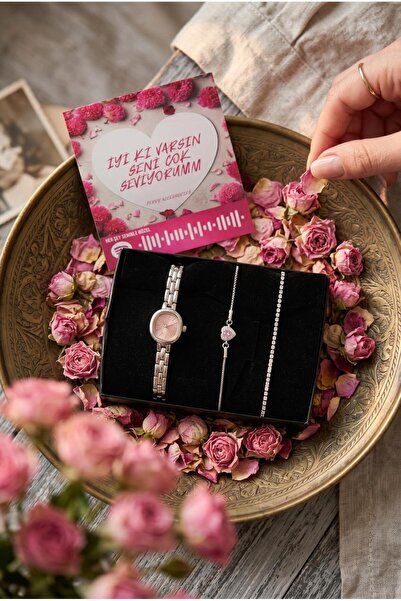 Le Manolia Accessories siyah renk gold kasa zarif kadın saati ve yonca bilekl...