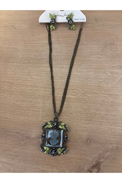 ELUNE İSTANBUL & Milano Vintage Cameo Figürlü Bronz Görünümlü Kolye ve Küpe T...