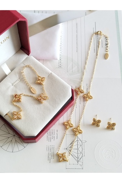 Glamour Galore Earring, Chain and Bracelet with Accessories