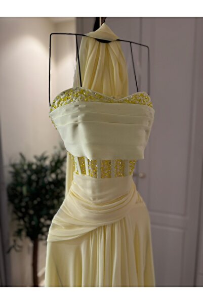 NUHAIRa Chiffon Evening Dress with Shak Embroidery